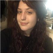 Diplomata al liceo scientifico impartisco lezioni di inglese a studenti delle medie e delle superiori